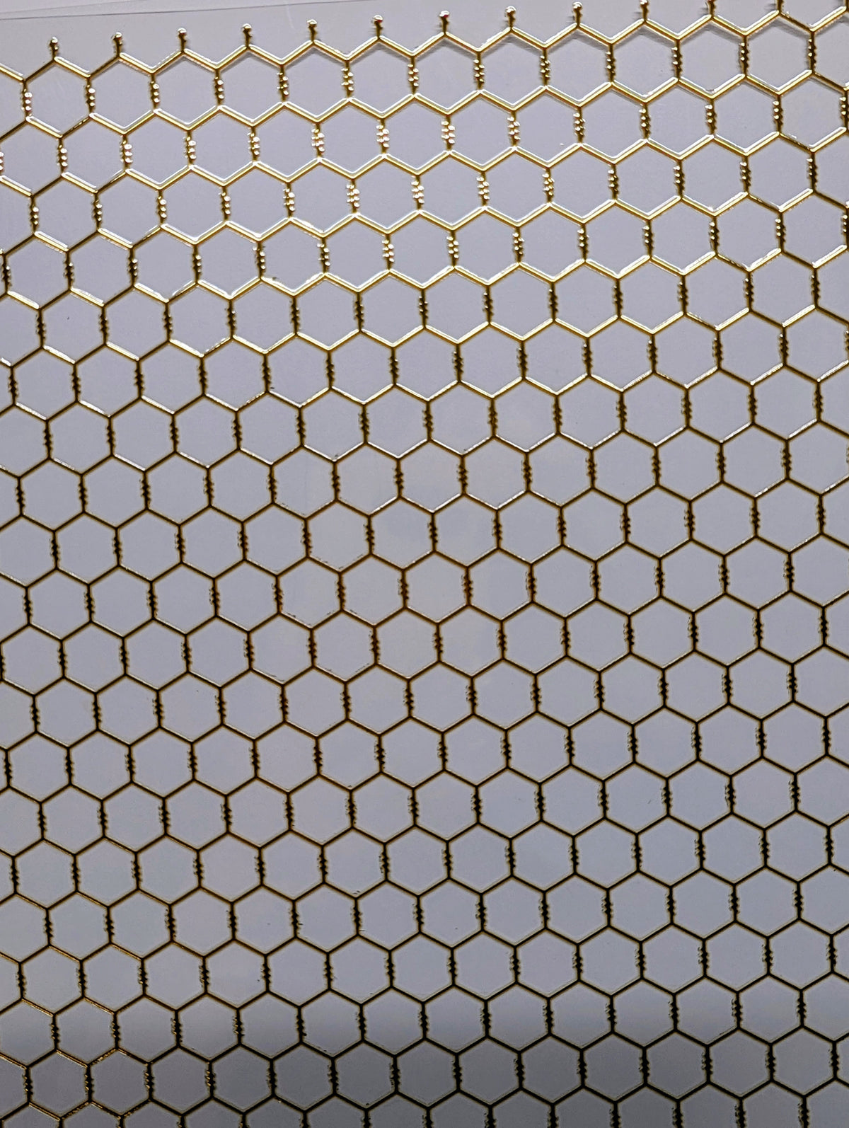 #132 chicken wire Metalliic 3 color options