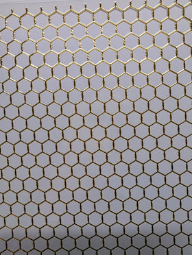 #132 chicken wire Metalliic 3 color options